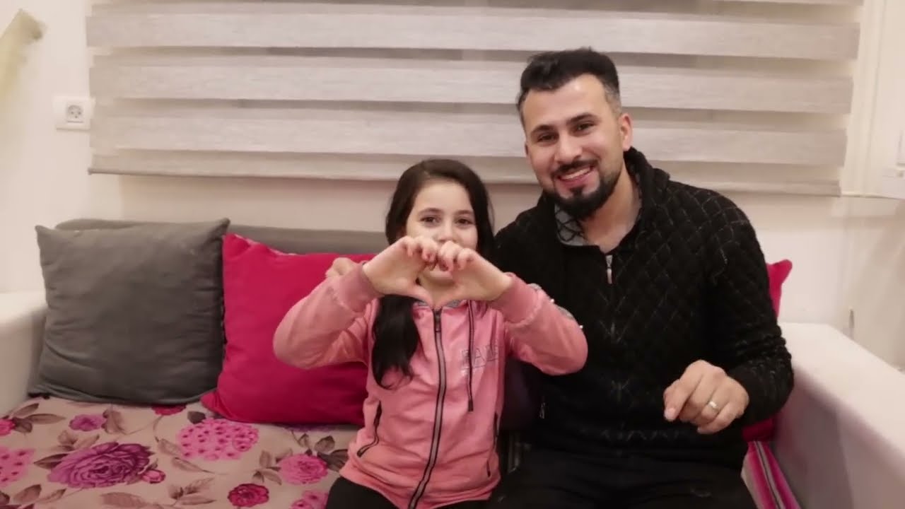اب يعامل ابنه احسن من بنته😥شوفو ايش صار للبنت بالنهاية 😭 مؤثر جدا