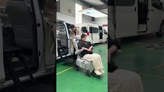 Upgrade GL8 with detachable welfare seat. One-step swivel & split design.#AccessibleCar
