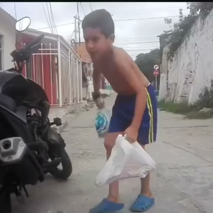 Viral Anak Joget Sama Alarm Motor Lucu Abis