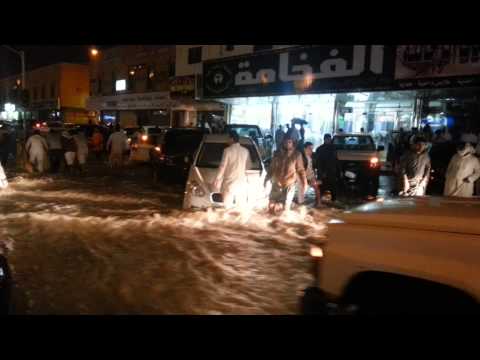 غرق شارع حمزة وتصادم سيارات