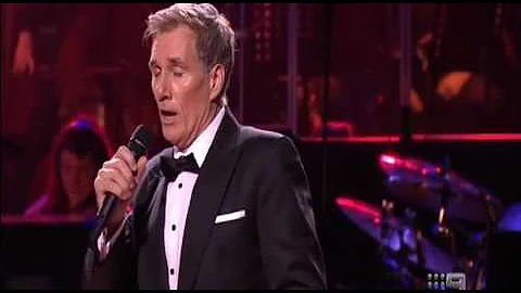 David Hobson sings "The Holy City", at 2016 Melbou...