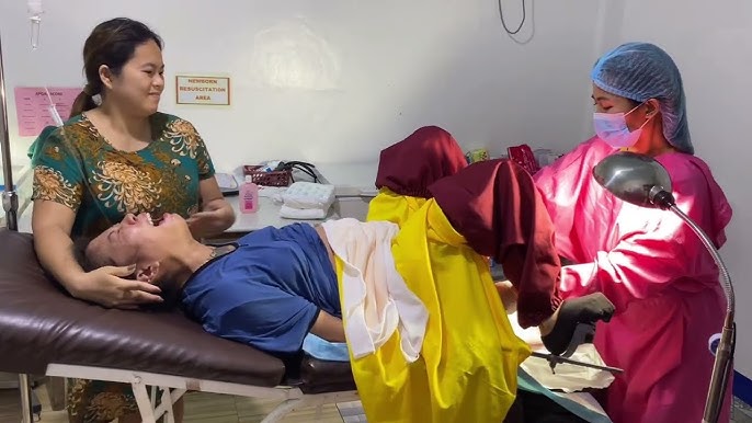 Erotik Yangi Yil Qorqiz yomon Orqa tomondan oshqozon ustida yotgan anal jinsiy aloqa