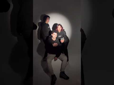 بتكلم عن مين