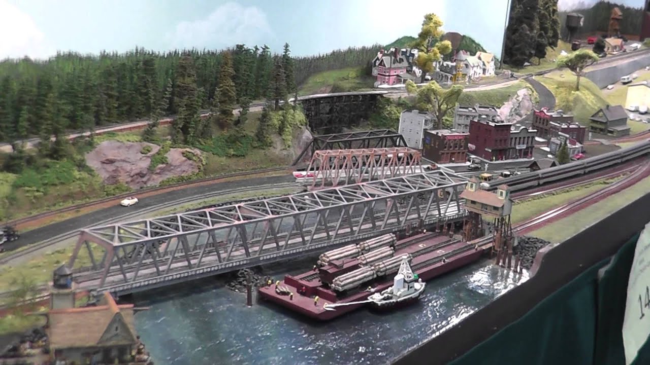 Scale Layout (Harbor Bridge) - Monroe Train Show - YouTube