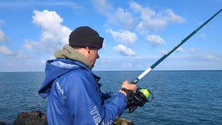 Best time of the day  Can I find some fish? Anglesey Rock Fishing