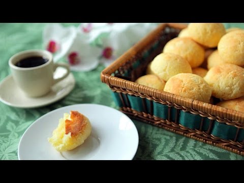 Brazilian Cheese Puffs (Pão de Queijo)