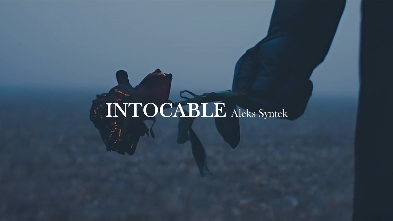 Aleks Syntek - Intocable [letra] - YouTube