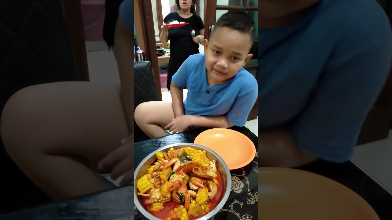Masakan kepiting paling enak se Surabaya.. - YouTube