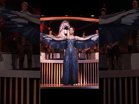 The Girl On Fire Becomes The Mockingjay The Hunger Games Catching Fire 2013 