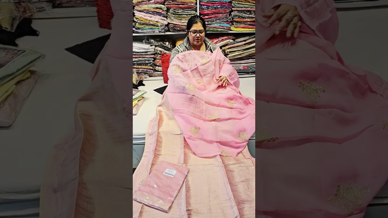 Netra brand के खूबसूरत partywear suit👌👌 अभी आर्डर करे ☎️9991190337