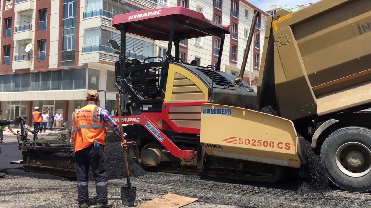 Dynapac SD 2500 CS Finişer ve Bomag silindir ile asfalt serimi