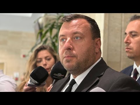 &bdquo;Възраждане&ldquo; с въпроси за бонусите в АПИ