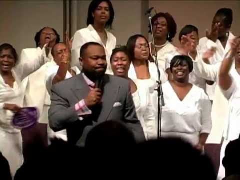 Steven Daniels and Shiloh Gospel Choir - God Is Keeping Me