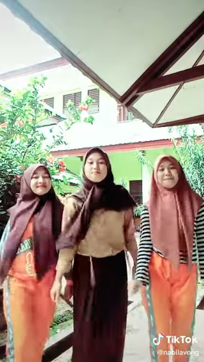 [TIKTOK] SMA montok montok goyang ambyar