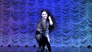 IRANI GIRL DANCE ON PASHTO MUSIC BY MARIA KHAN