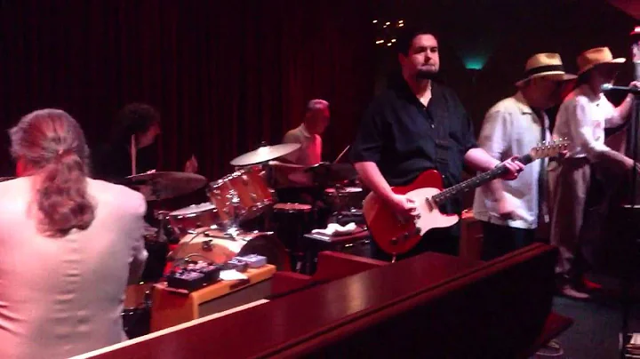 Sugar Ray & the Bluetones with two drummers