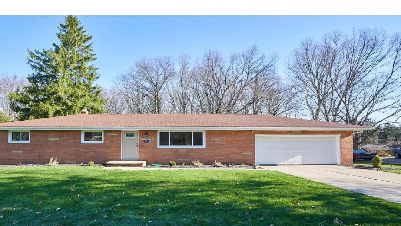 253 Moore Rd, Akron, OH Presented by Debbie Ferrante. YouTube