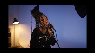 Vanessa Librea- Bound to you (Christina Aguilera Cover) Resimi