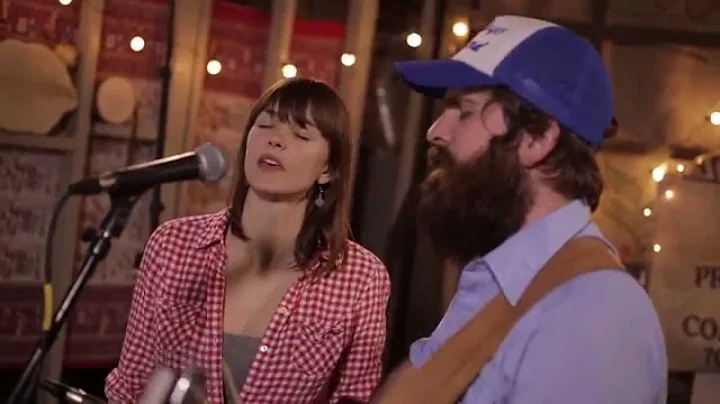 Jill Andrews & Josh Oliver - There Ain't No Ash Wi...