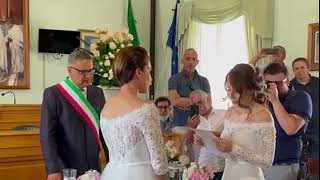 La fogna social ed il bellissimo matrimonio di Valentina e Rossella