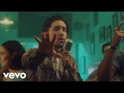 Alex Fernández - Buscando el Olvido (Video Oficial)