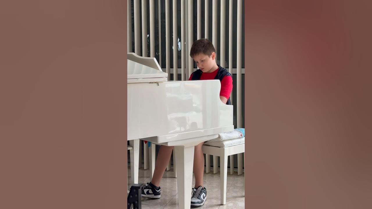 Alex is practicing Moonlight Sonata #piano #pianomusic #beethoven Alex is practicing Moonlight Sonata #piano #pianomusic #beethoven