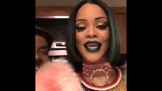 Rihanna Funny Moment and her Green Hairs