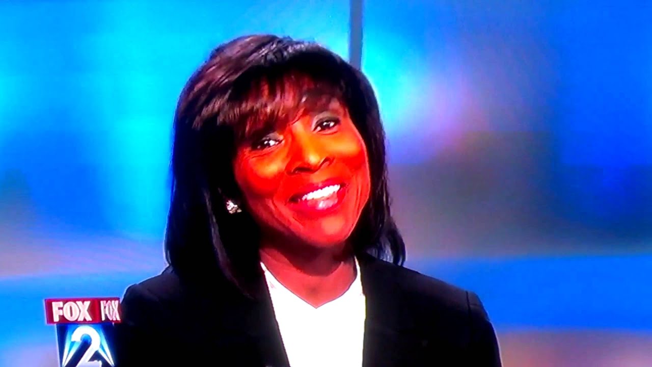 Fox 2 STL - Shirley Washington Caught Yawning - YouTube