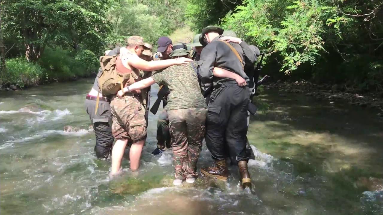 Чтобы не промокли ноги в походе. Переходя вброд ручьи. Переходя вброд ручьи. Переходя вброд ручьи. Переходя вброд ручьи.