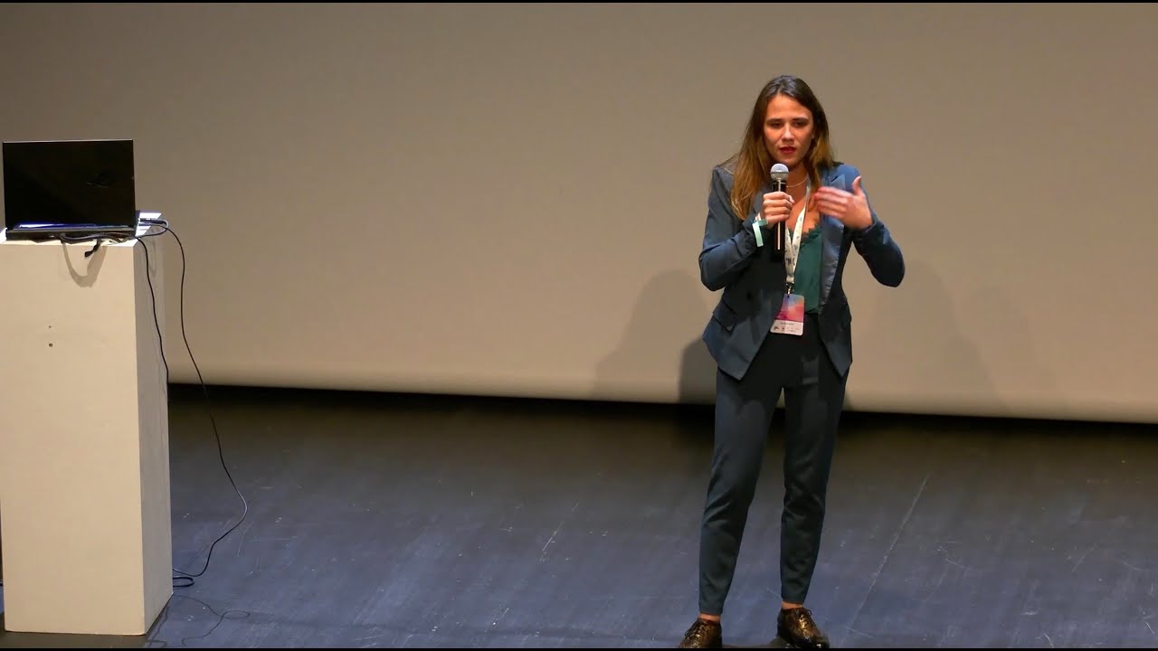 Cathline Smoos : How to teleport yourself thanks to sex tech / KIKK Festival 21