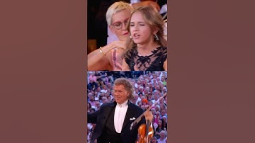 Thumbnail of Double the screens, double the fun! Check out this split-screen video of Emma Kok singing Voilà!