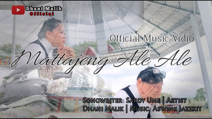 Tamponni almashtirayotgan qizning yaqindan surati Bokira qorquv bilan jinsiy aloqa