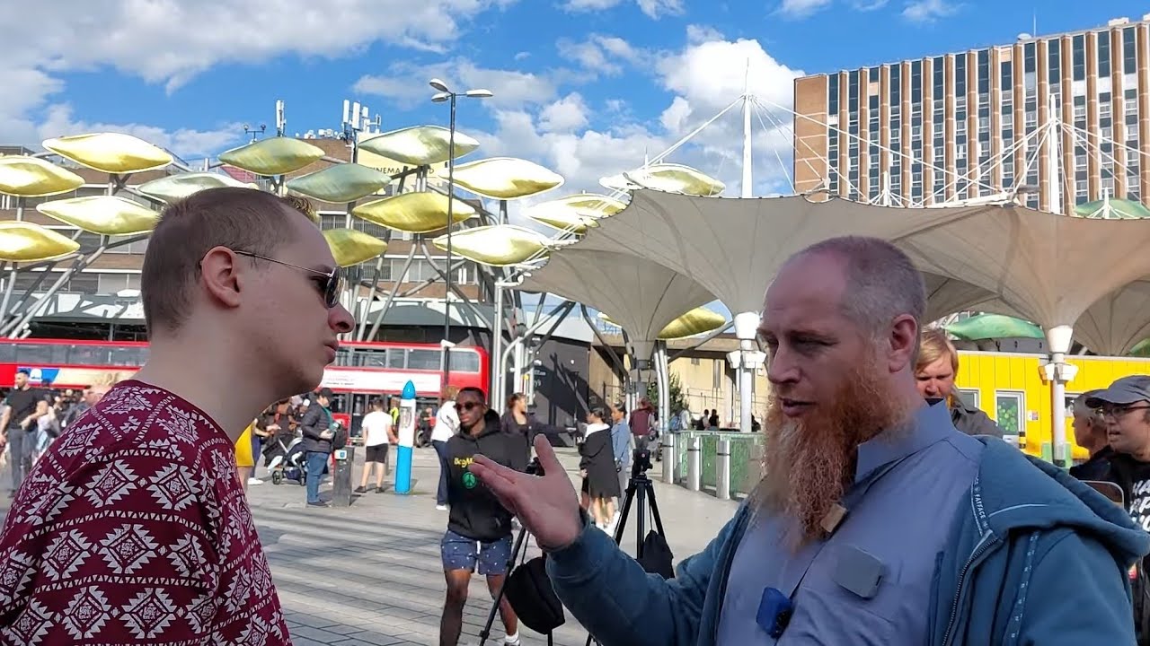 Athiest Changed His Mind Because Of This! Yusuf And Visitor Speakers Corner Sam Dawah