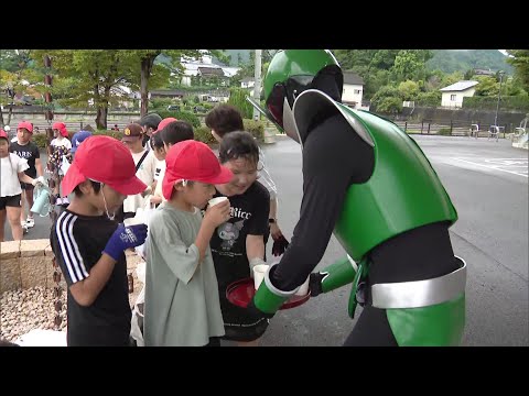 "It cleanses my heart too": Local elementary students clean venue ahead of National Tea Fair auct...