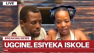 Usizi Lwentombazane Esiphenduke Inhlekisa Ngob Ungakwaz Ukubhekana Nezincwadi 