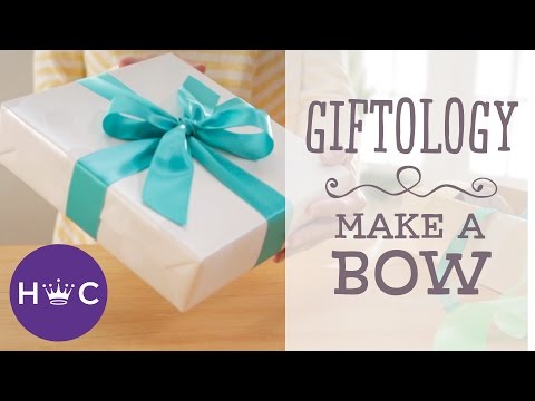 Giftology Video: How to Make a Bow out of Ribbon