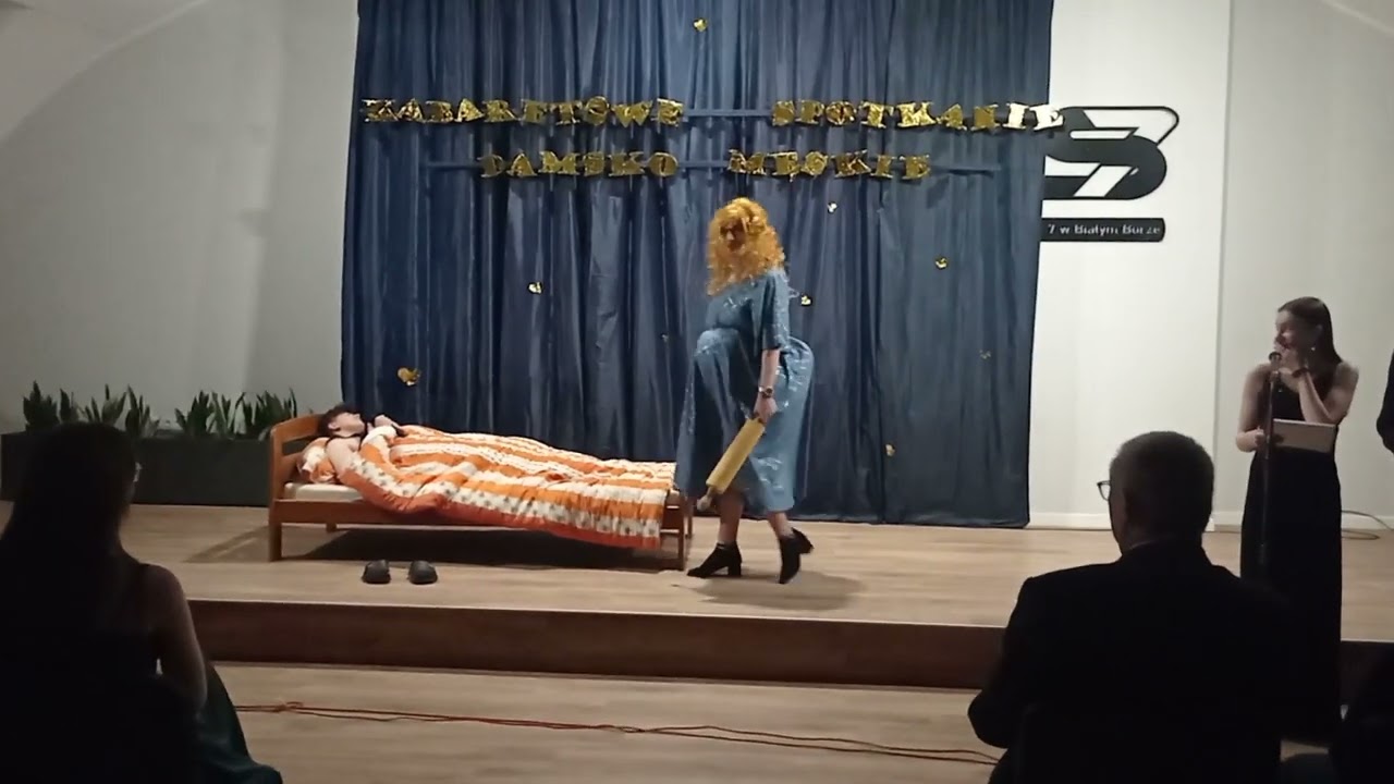 Kabaretowe spotkanie damsko-męskie w Zespole Szkół Nr 7 w Białym Borze