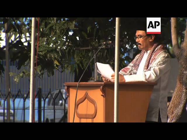 Muslims gather for prayers at start of  Eid al-Adha festival