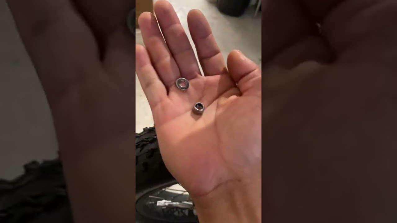 Pedal Electric How to remove the seat from the Core and the AWDIII models