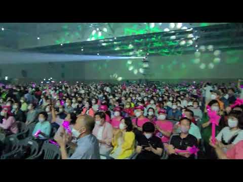 송가인 #남행열차 (<strong>2022콘서트</strong> 짤영상)