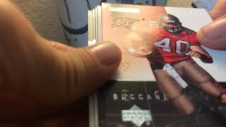 2002 UD Ovation Football Packs Break. 2 Hits!