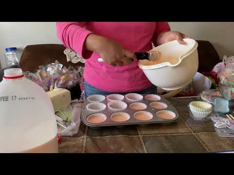 Video: ¿Cuántos mini cupcakes caben en una caja de pastel?