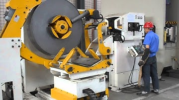 Leveling Feeder Line 3 In 1+Metal Coil Feeder+Hydraulic Uncoiler Machine+Coil Feeder