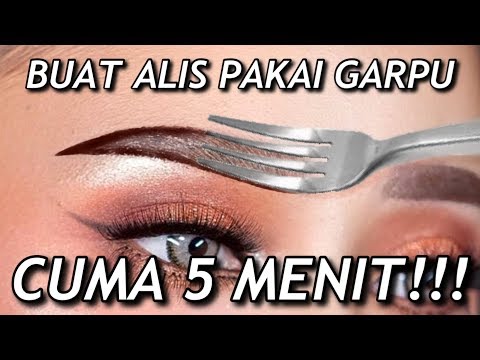 Hai gaess! Di Video kali ini Aku buat Tutorial gimana cara buat Alis memakai Lem Kertas, Menurut kal. 