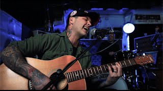 Dallas Smith - Singing In A Beer Acoustic