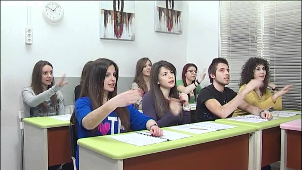 Το Απαρέμφατο ως όνομα : ΆΝΑΡΘΡΟ (Α΄ Μέρος). Μάθημα μέσα στην τάξη.