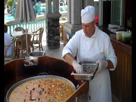 How to Make the Perfect Paella!