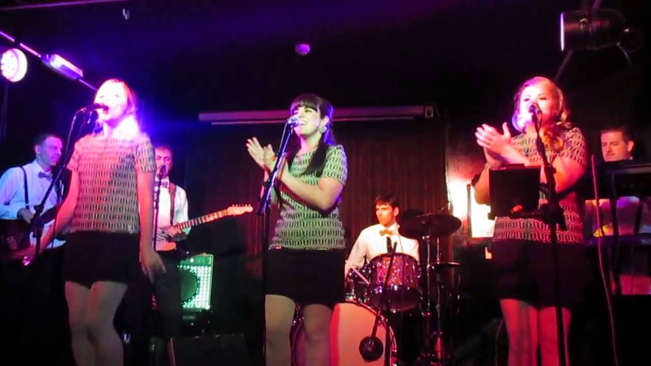 The Dionnes - cover 'Happy'