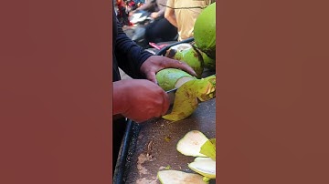 The Coconut Master: Cutting Skills You Didn
