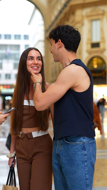 سحرتها بنظرتي لها😉 #naderraslan #prank #funnyvideos